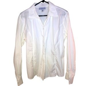 Monterey Bay White Long Sleeve Button Down Collared Blouse. Size 16.